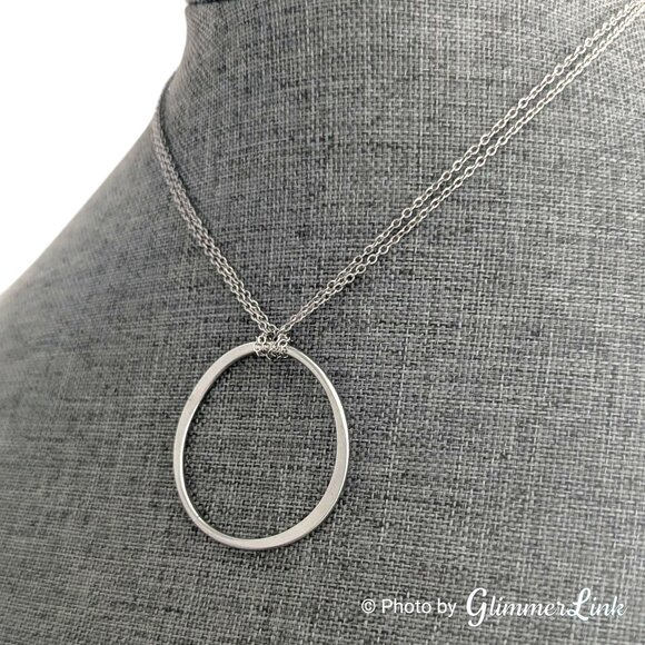 Cookie Lee Silver Tone Open Circle Minimalist Pendant Necklace - Picture 1 of 9